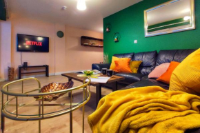 Duplex Apartment in Leeds with King Size Bed